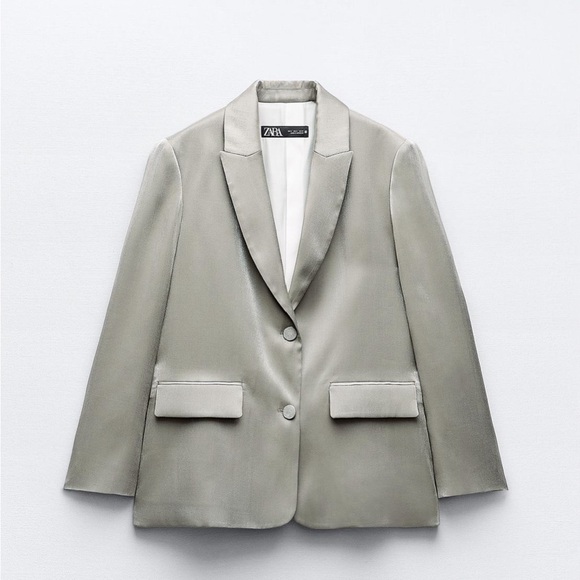 Metallic silver pant suit - Picture 5 of 7